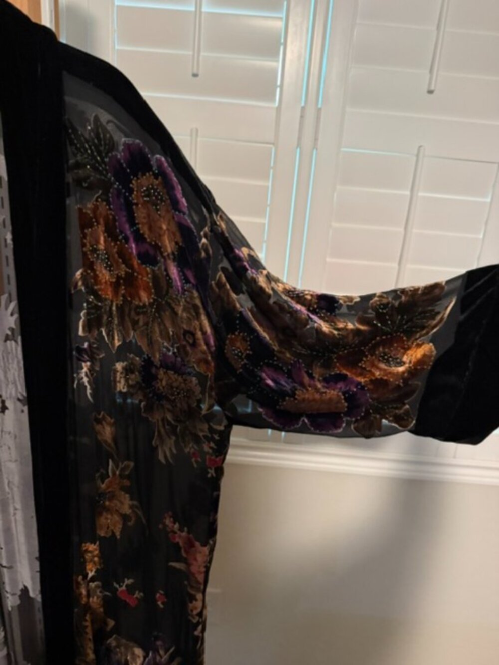 Aris A. Vintage Flower Print Silk Velvet Burnout Duster Jacket - Plus Size - Picture 5 of 6